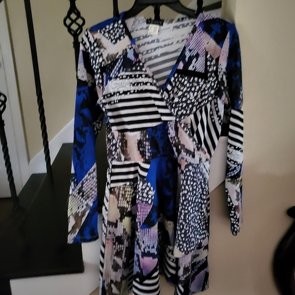 Venus multi colored dress. Size small - Picture 5 of 7